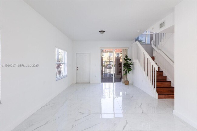 Foto del edificio - 1009 SW 144th Ave