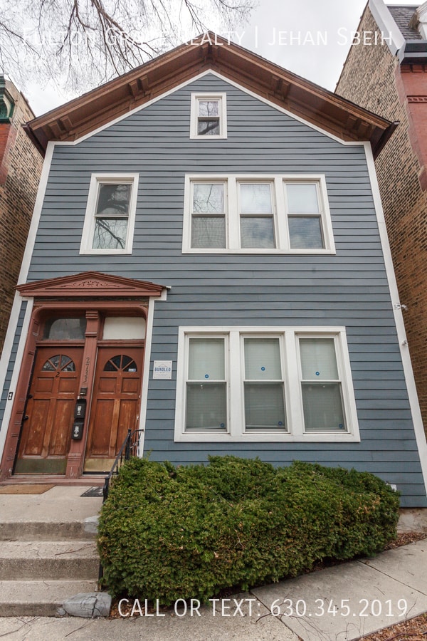 Building Photo - 2733 N Sheffield Ave