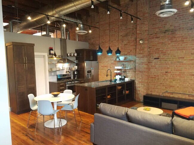 Foto del edificio - 2238 Washington Blvd