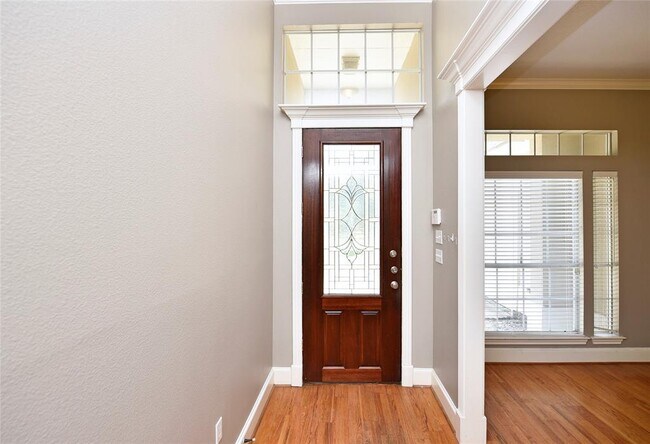Building Photo - 5830 Hornwood Dr
