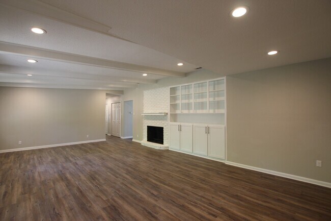 Foto del edificio - 701 Fair Ln