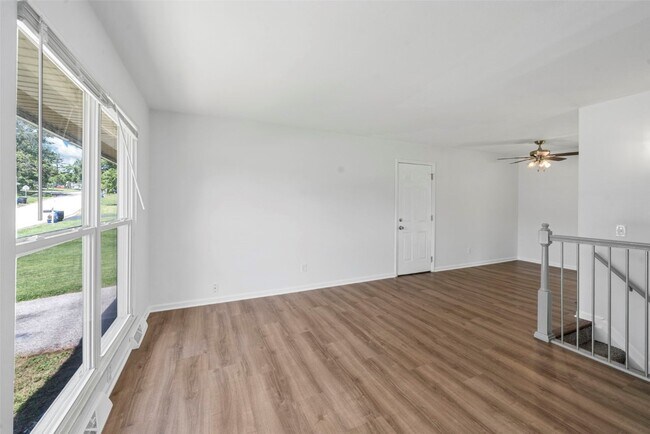 Foto del edificio - 1121 Dauphine Ln