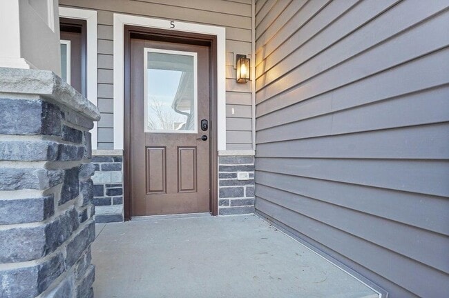 Foto del edificio - 116 Eiche Dr