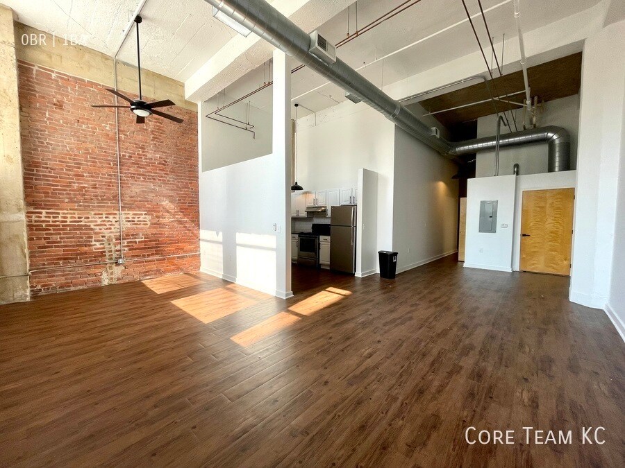 Foto principal - 934 Broadway Blvd