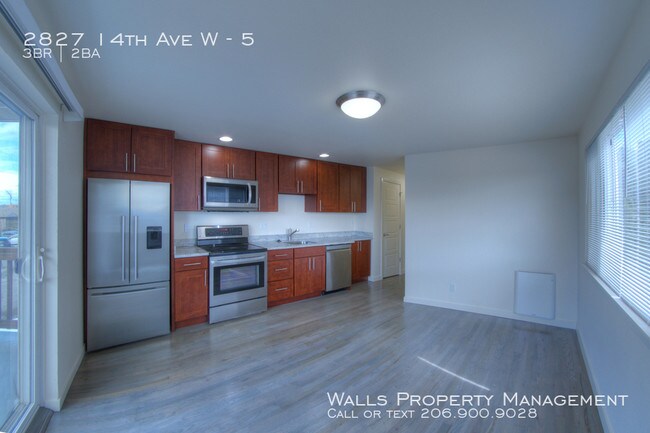 Building Photo - Whiterock Apartment W - 5 Water View!!