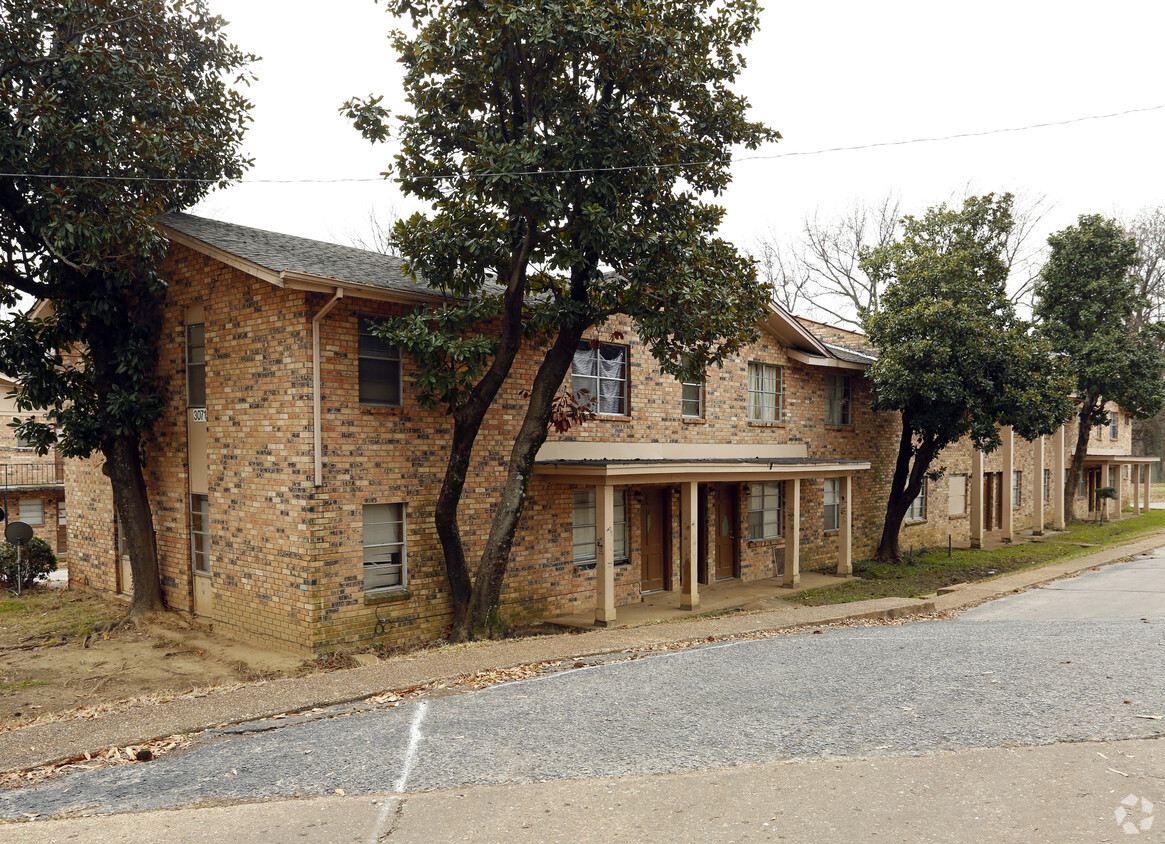 Primary Photo - Whitney Manor Apartments