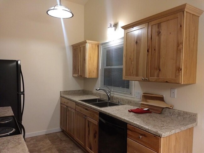 Building Photo - 6717 Jacobs Way