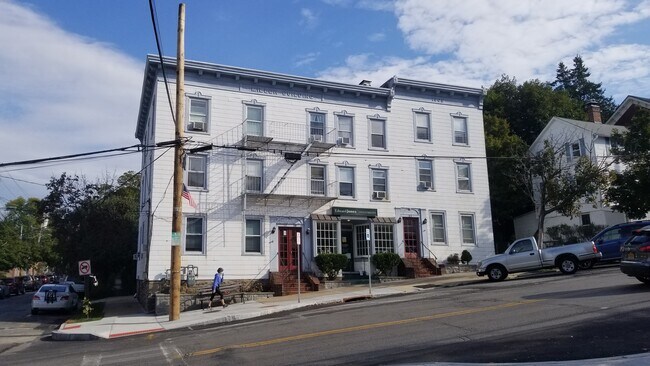 Building Photo - 21 Main St