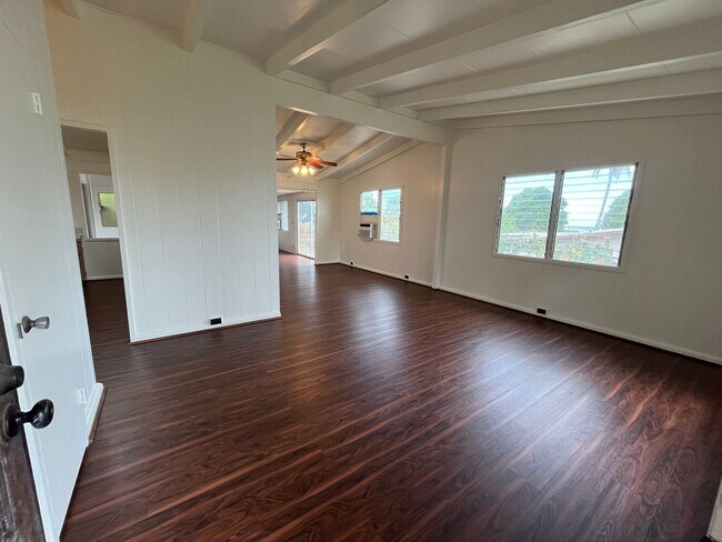 Foto del edificio - Aiea - 4 bedroom single story home with ne...