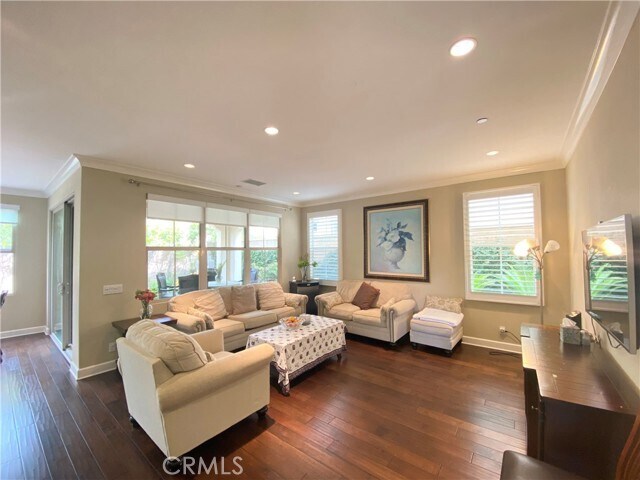Building Photo - 203 Cedarwood