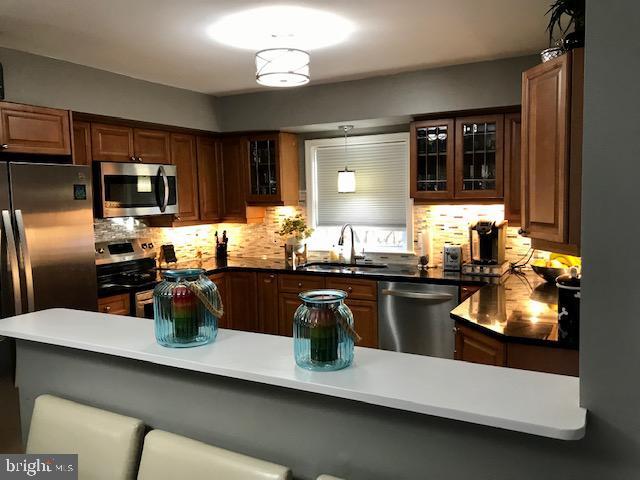 Foto del edificio - 7749 Tiverton Dr