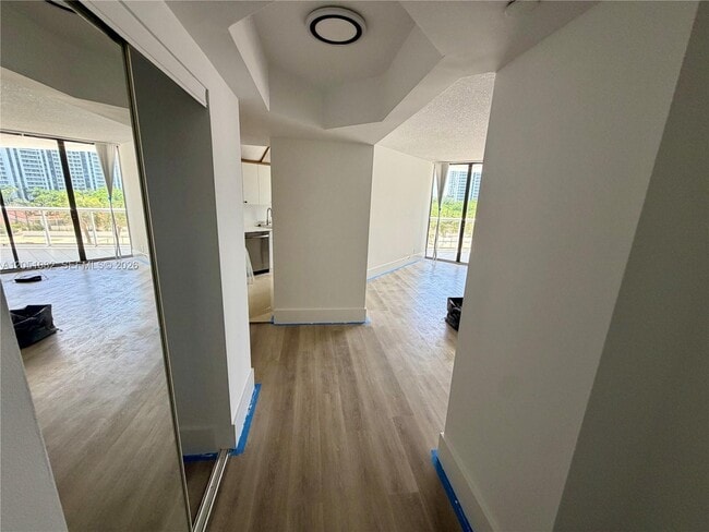 Foto del edificio - 3610 Yacht Club Dr