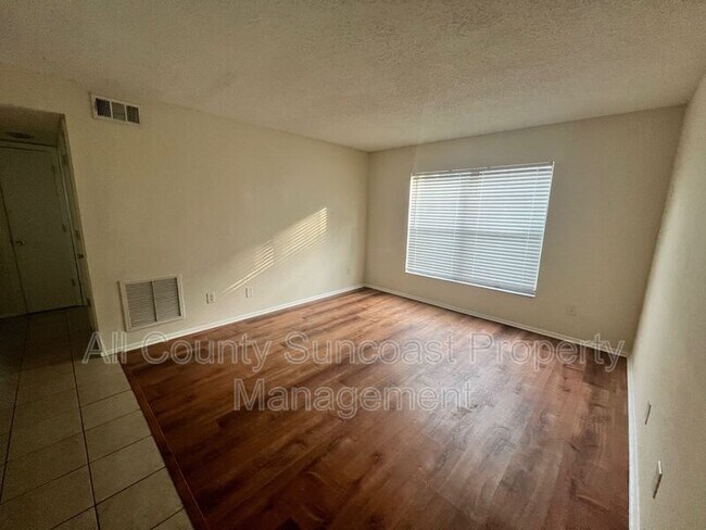 Building Photo - 7450-7435 35th St N
