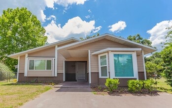 Building Photo - 1504 Meadow St