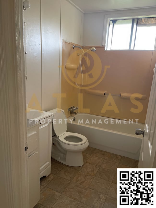 Building Photo - Cozy 2 Beds 1 Bath Available now!