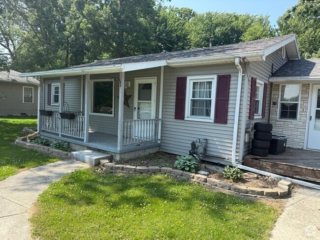 Building Photo - 6055 Bryan Rd