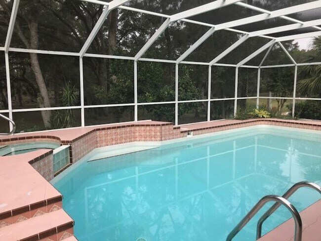 Building Photo - 3 BEDROOM 3 BATH FULLY FURNISHED ** TURNKE...