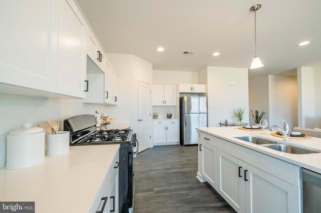 Building Photo - 614 Ruth Way