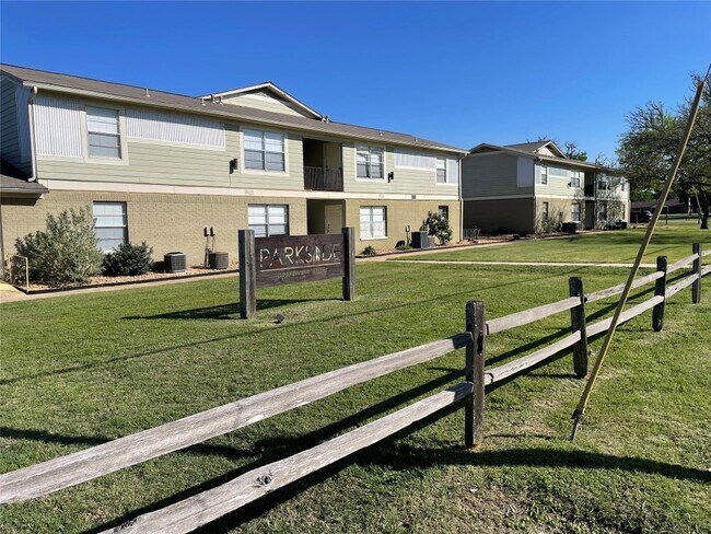 Foto del edificio - 448 N Joekel Ave