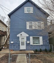 Building Photo - 1115 William St