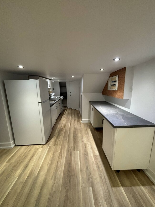 Photo du bâtiment - 329 Christina St N