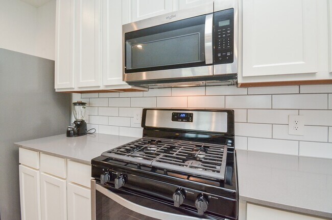 Foto del edificio - 7326 Marina Hts Wy