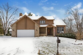 Building Photo - 5004 Lake Dawnwood Dr