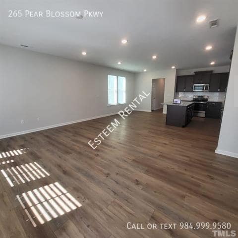 Building Photo - 265 Pear Blossom Pkwy