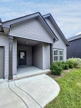 Building Photo - 829 Marksman Ct