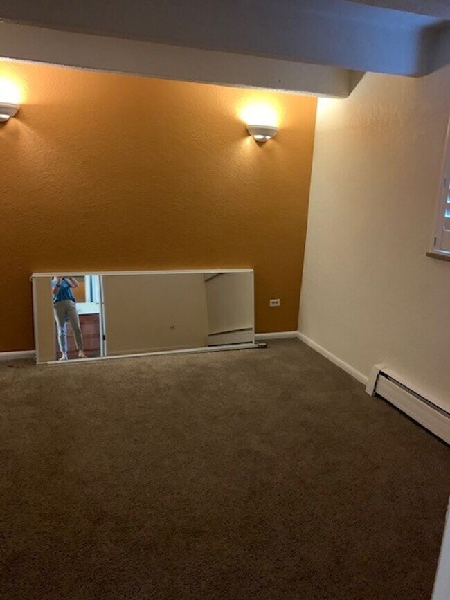 Foto del edificio - Remodeled ground level 1 bedroom condo wit...