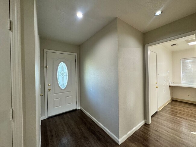 Foto del edificio - 4112 43rd Ave