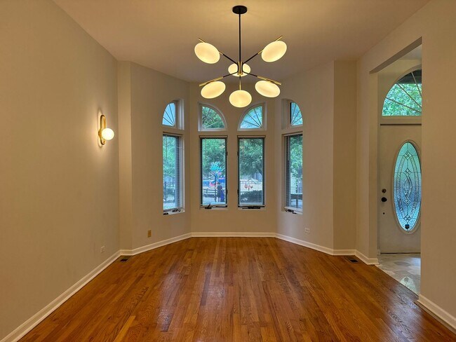 Foto del edificio - 923 W Fletcher St