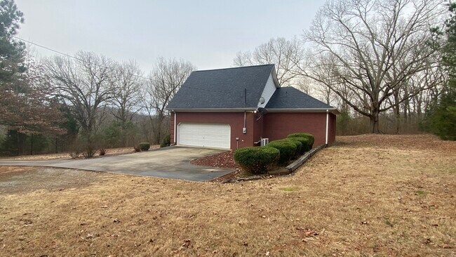 2 car garage - 450 County Road 421