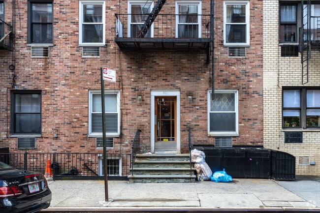 Building Photo - 520 E 88th St