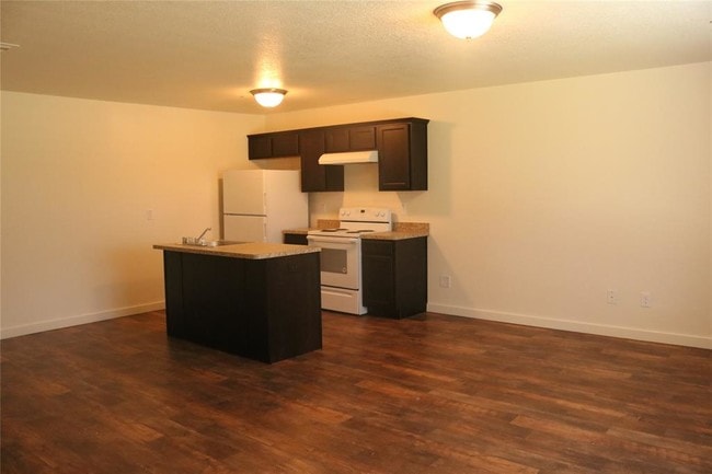 Foto del edificio - 10535 Mills Rd