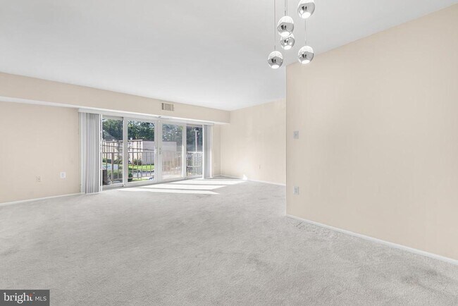 Foto del edificio - 5204 Newton St