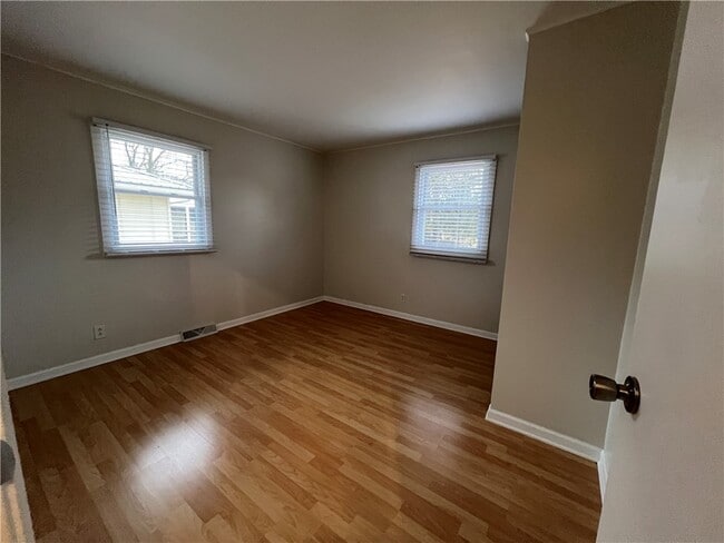 Foto del edificio - 103 Renwick Ln