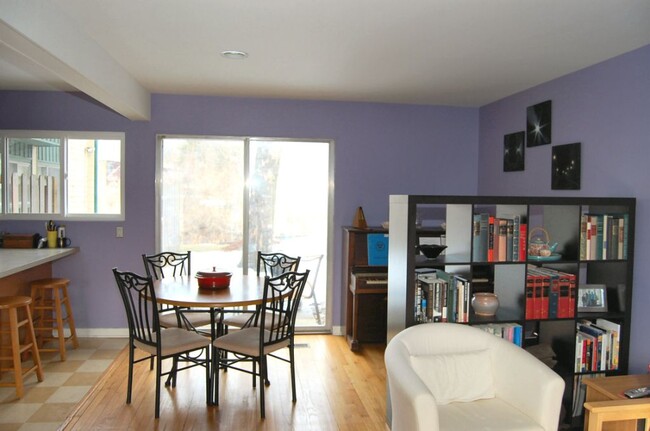 Foto del edificio - 1785 Hideaway Lane Dr