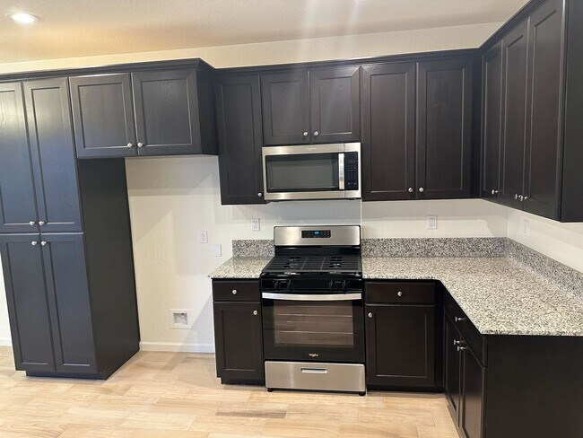 Building Photo - 2324 E. MESA AVE - 3 BEDROOM 2 BATH - BRAN...