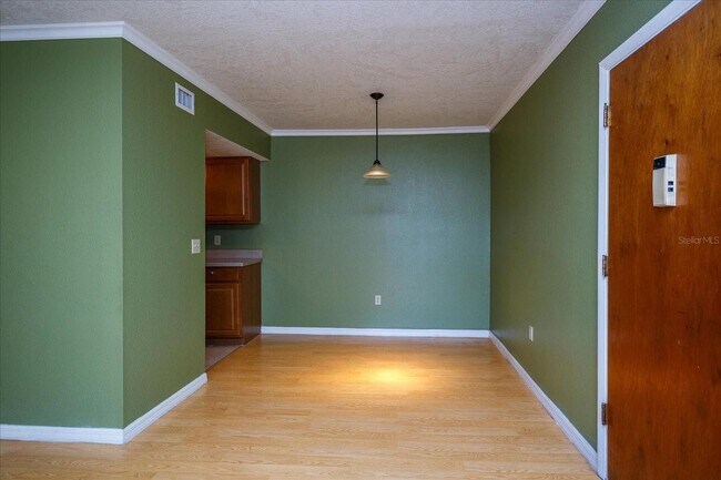 Foto del edificio - 908 Lake Destiny Rd