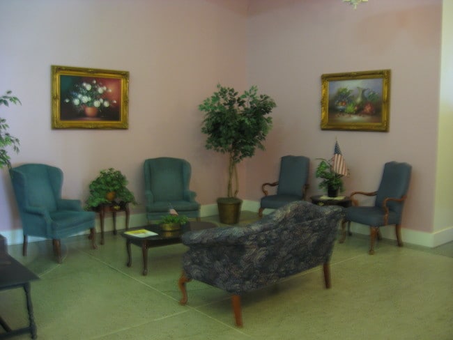 Sitting Area - Rumely Senior Apartments