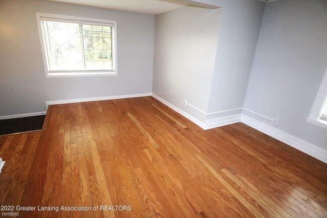Building Photo - 3 br, 1 bath House - 1318 Massachusetts Ave