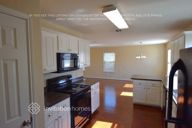 Foto del edificio - 4606 Canadian River Ct