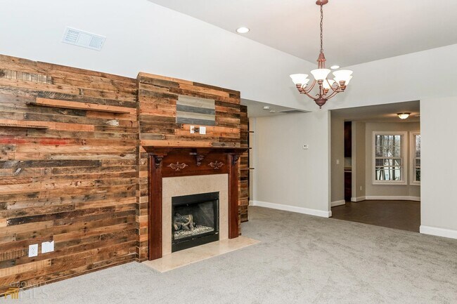 Foto del edificio - 5100 Cumberland Ct