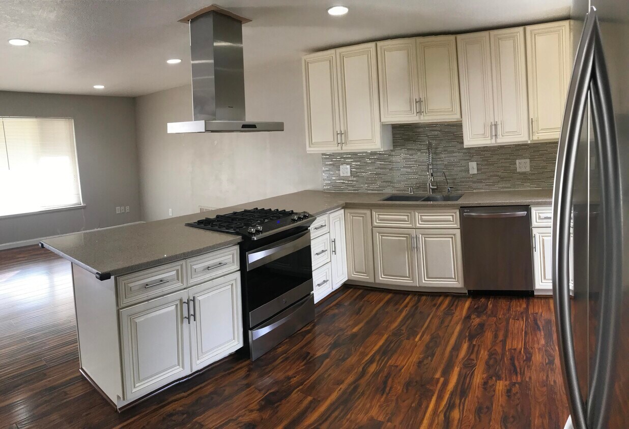 15030 Lakeview Way, Clearlake, CA 95422 House Rental in Clearlake, CA