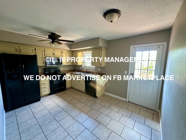 Building Photo - 8906 Haskins St