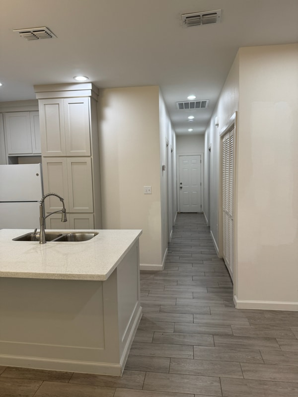 Foto del edificio - 2330 Summit Rd