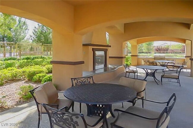 Building Photo - 8113 Slate Falls St