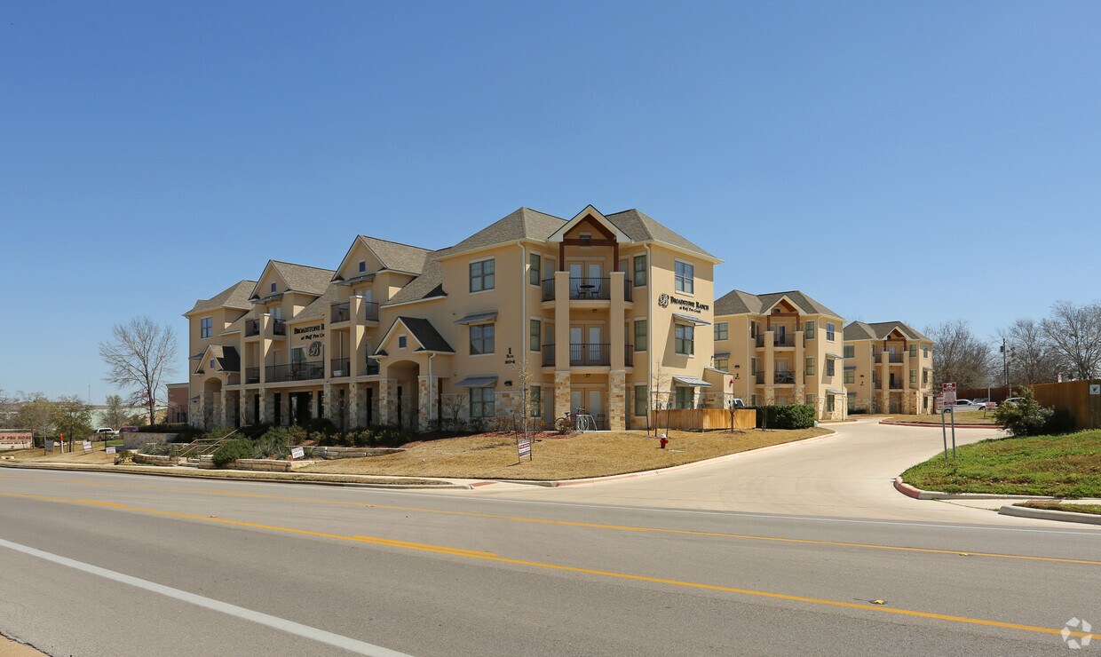 Broadstone Ranch At Wolf Pen Creek Apartments College Station