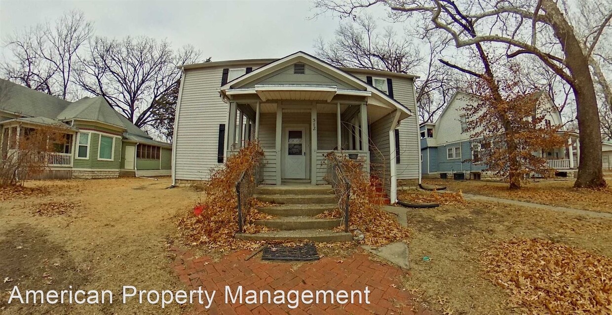 512 Bluemont Ave, Manhattan, KS 66502 House Rental in Manhattan, KS
